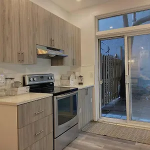 https://4414-modern-2-bd-gem-near-dt-mtl-canal-atwater.hotels-in-montreal.org